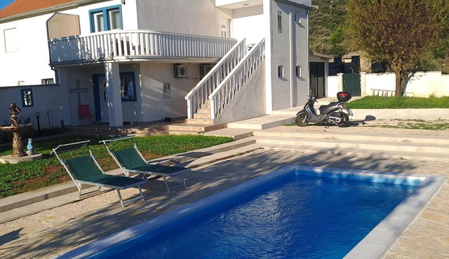 House Matan (101771-K1) - Tisno - island Murter