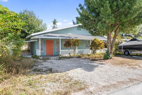 House - Minutes from Siesta Key!