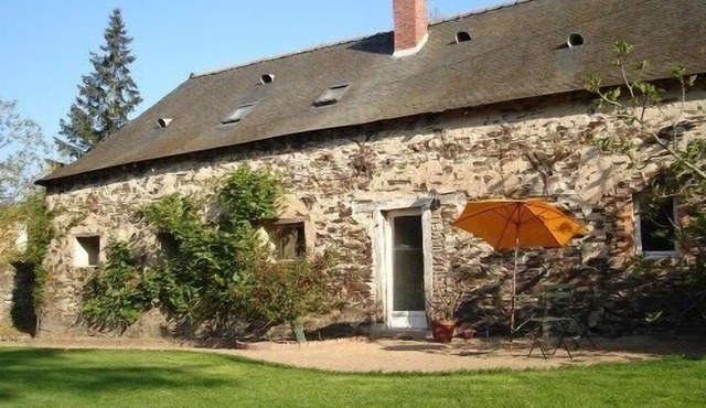 House mirvault castle, by the river