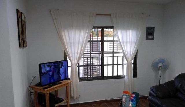 House 10 minutes from the beach (we invoice)