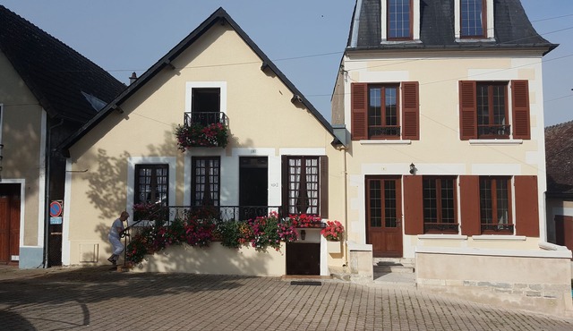 House N° 5 Place de l'église, Pouilly-sur-Loire.