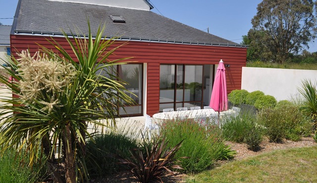 House N°7. 4 *. WIFI Swimming pool 28°; Tennis court; Wooded park 15,000 m²; Car park