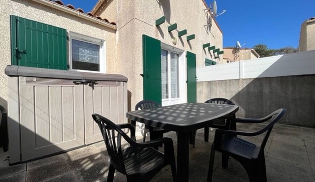 House near the beach with wifi and parking