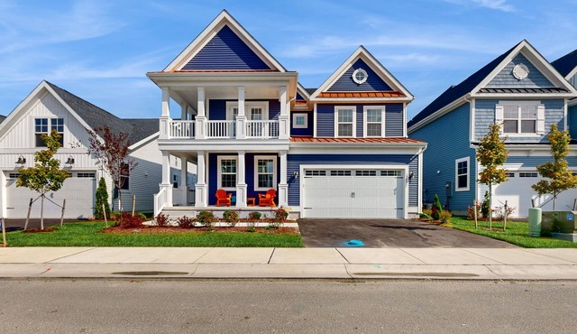 House near Bethany and James Farm Bay beaches, best views in neighborhood