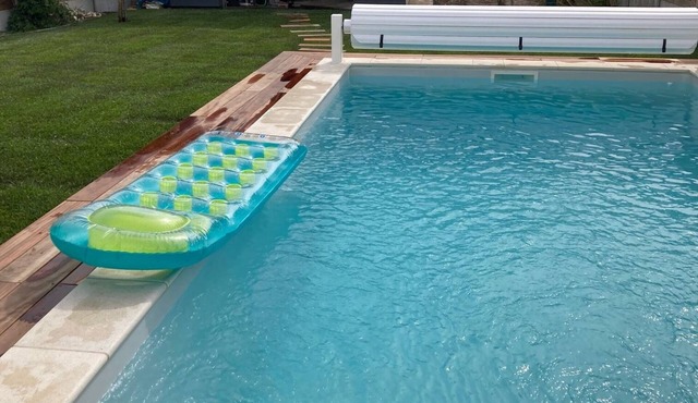 House near Bordeaux and beaches with terrace, air conditioning and garden