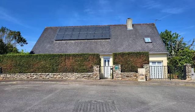 HOUSE NEAR KERBIHAN PARK