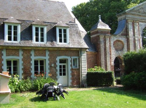 House near Merlimont-Plage and historic abbey