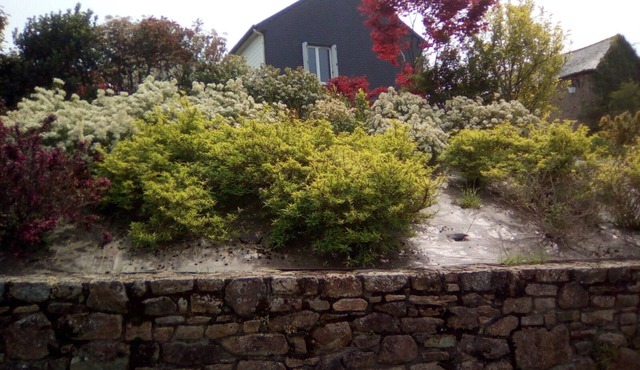 house near shops, small echo of the pond Mode 5 ha 15 minutes from the sea, hiking