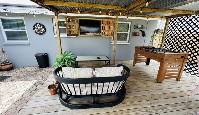 House near Tarpon Springs Beaches and Weeki Wachee Springs