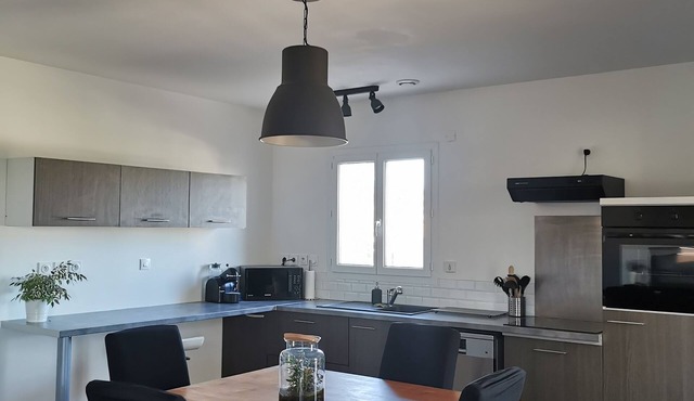 House near the Lédenon circuit