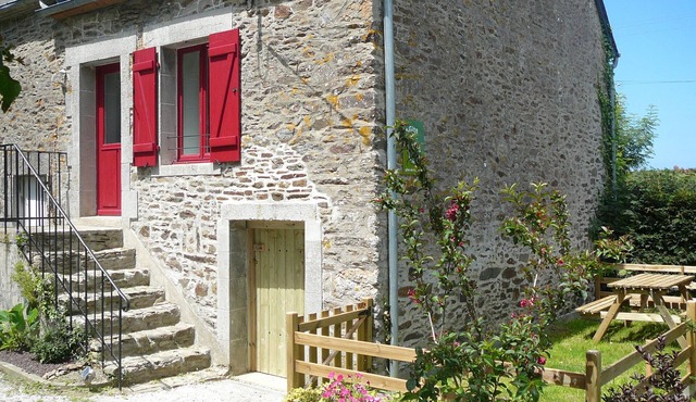 house near the river Rance, St Malo and Dinard