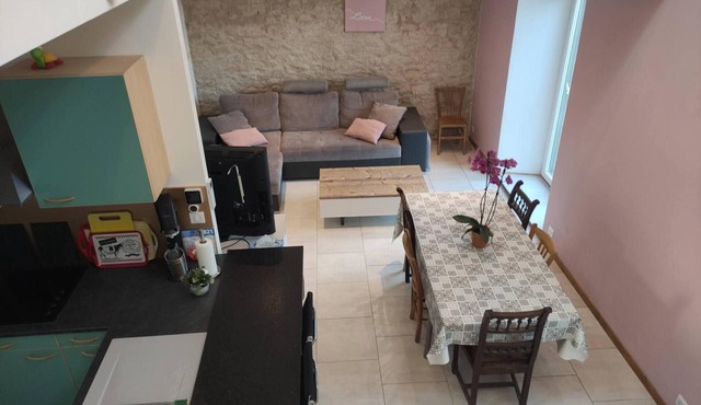 House near the train station with outdoor space