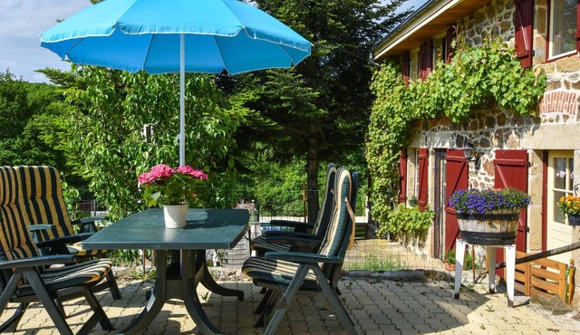 House near the truffle capital Aups