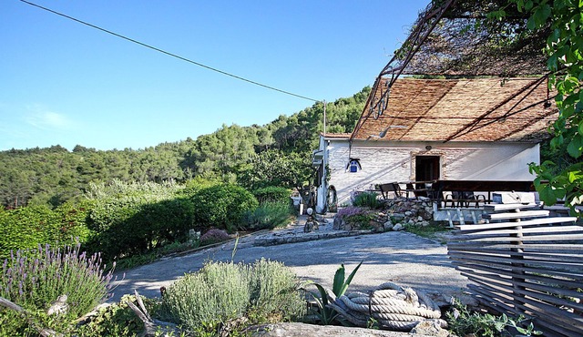 House Nova (46292-K1) - Stomorska - island Solta