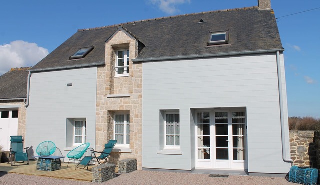 House on the outskirts of Saint Malo and on the banks of the Rance, 2 bedrooms, 2 bathrooms