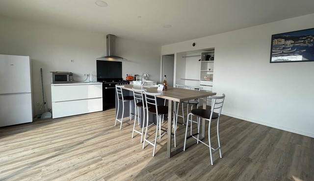 House Of 100 M² 10 Min Walk From The City!