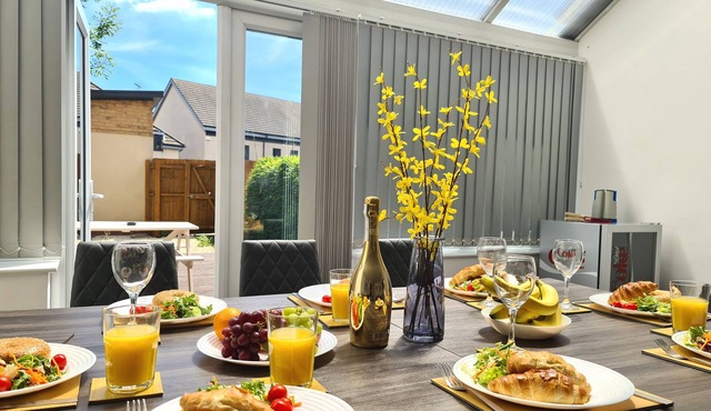 House of 4 Chimneys by Your Lettings UK