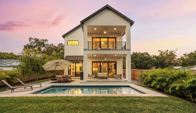 House of Agape | Modern Luxury Escape w/Pool