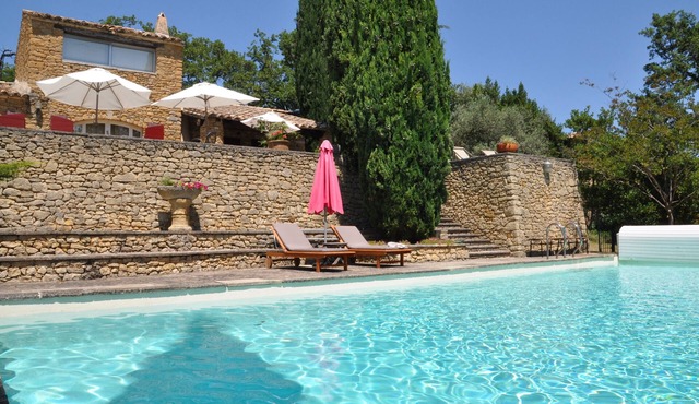 House of character with swimming pool in peace