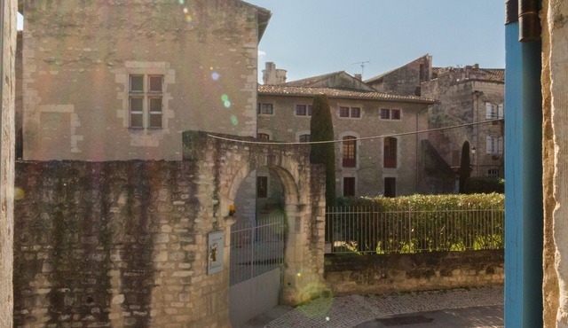 House of 70 m², air-conditioned with parking in the historic center of Saint Rémy