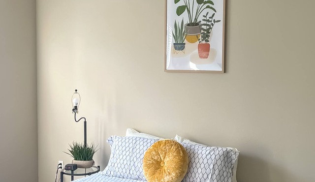 ⭐️ House of J&K: 2 bedroom APT. with pool-view