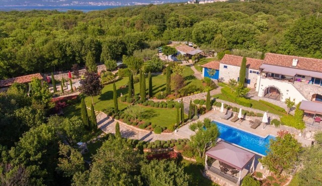House of Olives Comfortable holiday residence