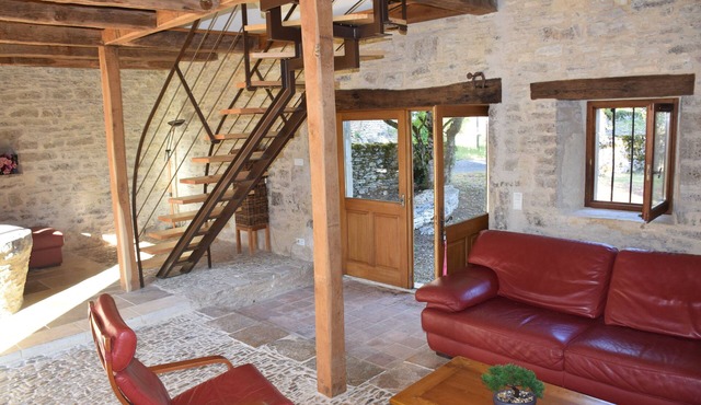 House of Quercy stone bread oven and wine press of the 18th century