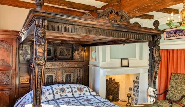 House of Secrets, Morlaix