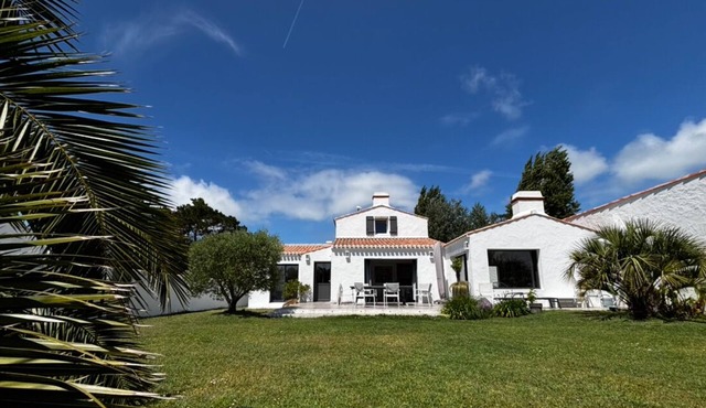 House of standing 60m beach of the Cantine