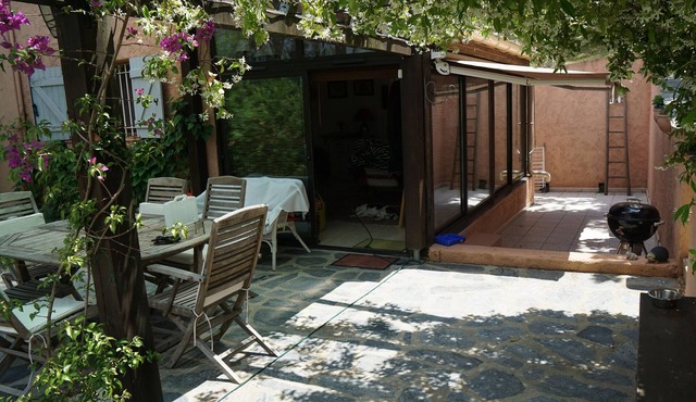 House of the maquis, 5minutes long sandy beaches of the East Coast