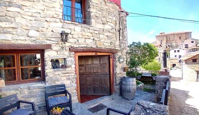 House of the river Leza cannon for 8 people