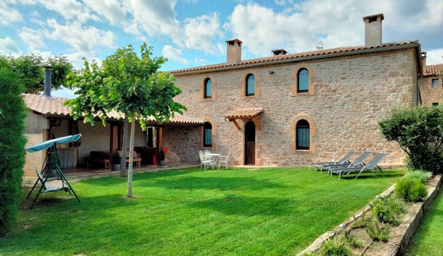 House of the segle XIX rehabilitated, però amb l'escència d'abans