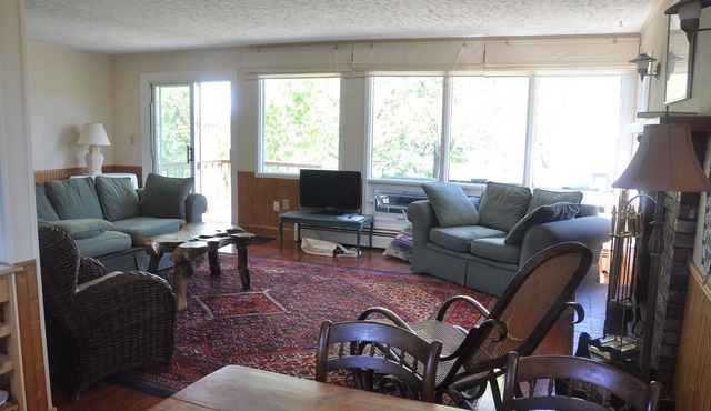 House On Delightful Secluded Peninsula In Fortune.