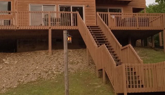 House on Douglas lake tn with boat dock that has electricity.