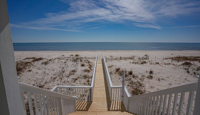 House on East End, 3BR/2.5BA Updated BEACHFRONT