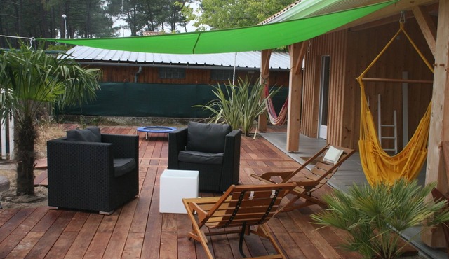 House on Lake Hourtin: largest natural freshwater lake in France