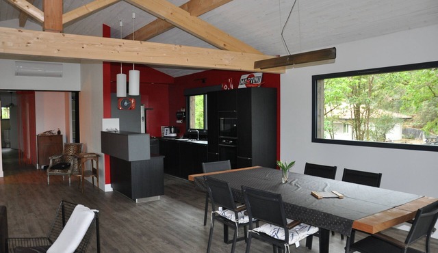 House on stilts, in the forest 4 km from the beach