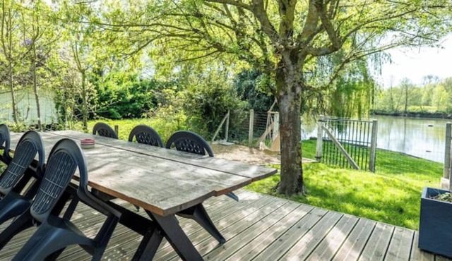 House on the banks of the Loir