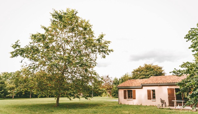 House on the edge of a lake with Leisure Center near Futuroscope