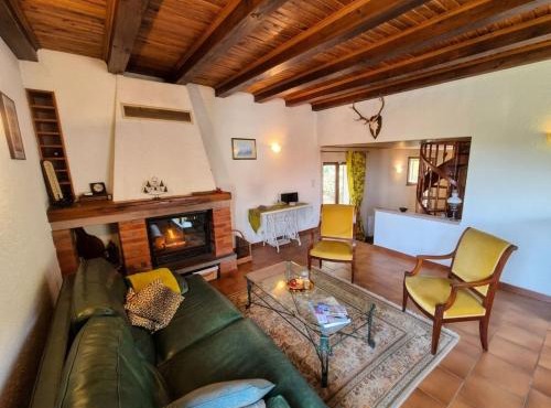 House on the edge of the forest in La Claquette