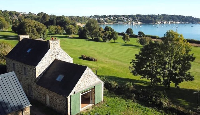 House on the golf course with sea views