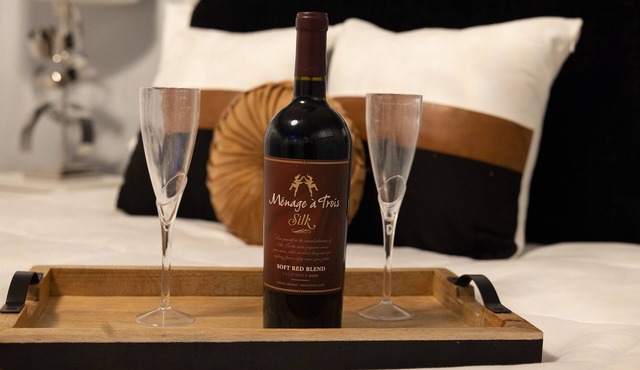 House on the Hill-Southern Hospitality|Good Vibes