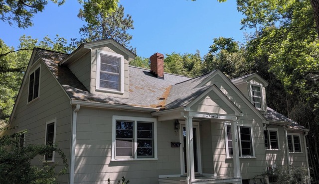 House on the Hill! Large well-kept family home in cutest town in North Carolina