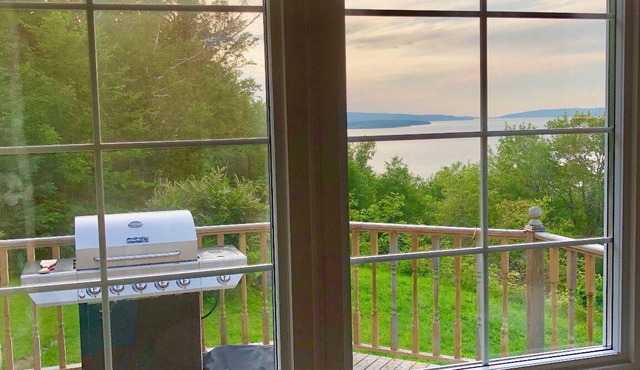 House on the lake. Large home with cathedral ceiling,