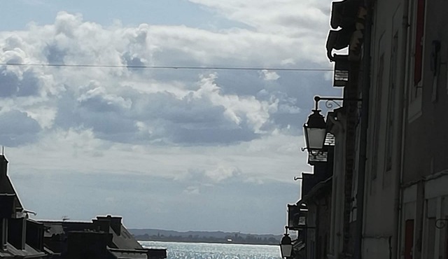 House on the port, 100 m from the sea - up to 9 people