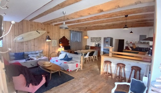 House on the road to the legendary Pyrenean passes, ideal for sports vacations