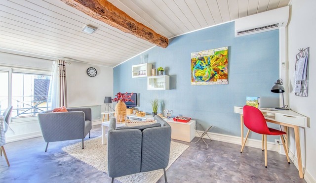 House "On the Wine Route" in the Bordeaux Vineyards - Libourne