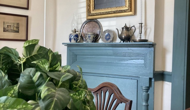 House on Town Square-experience an early 1800s house and all of its charm!