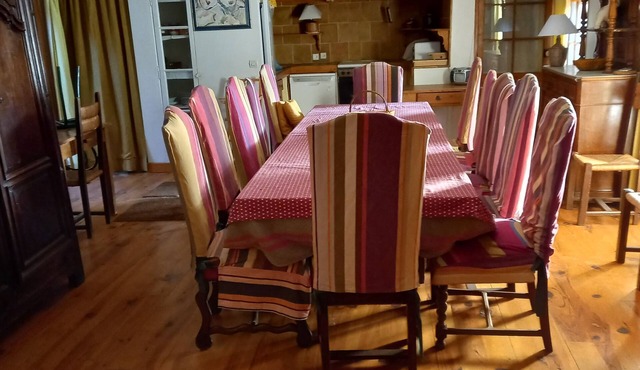 House on wine-growing estate this farmhouse dates from the 1400s