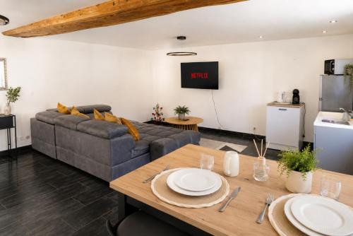 House one Hour from Paris Garden & Private Gym